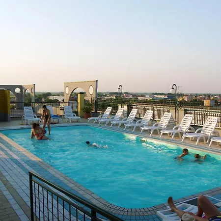 Diffuso Premium 4 Stars - The Are Located In Various Tourist Village And But Always In - Pet Friendly - Family - With Or Without Swimming Pool - With Breakfast With Supplement - With Private Parking In * Caorle
